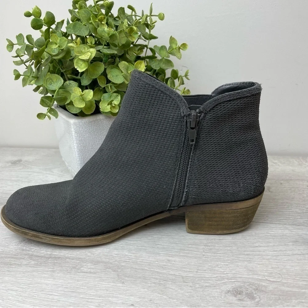 KENSIE Gerona Gray Suede Booties Size 8.5M